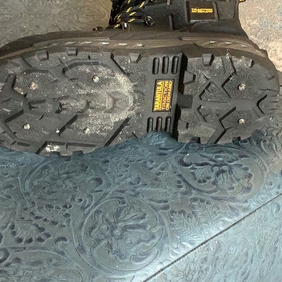 Dakota work boots. Traction on demand spiked. CSA approved. Only worn twice. - Picture 6 of 7